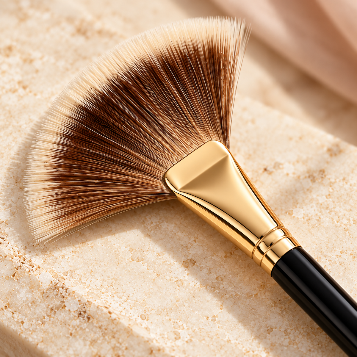 Wide Fan Brush — product view 4