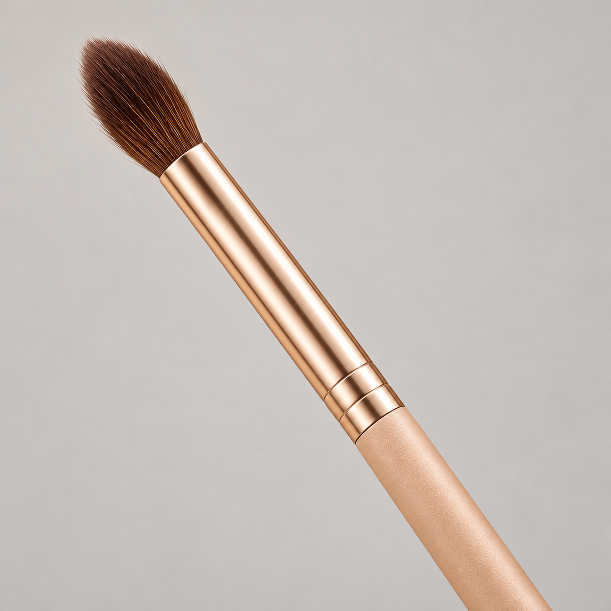 Tapered Crease Brush — brush head and ferrule detail